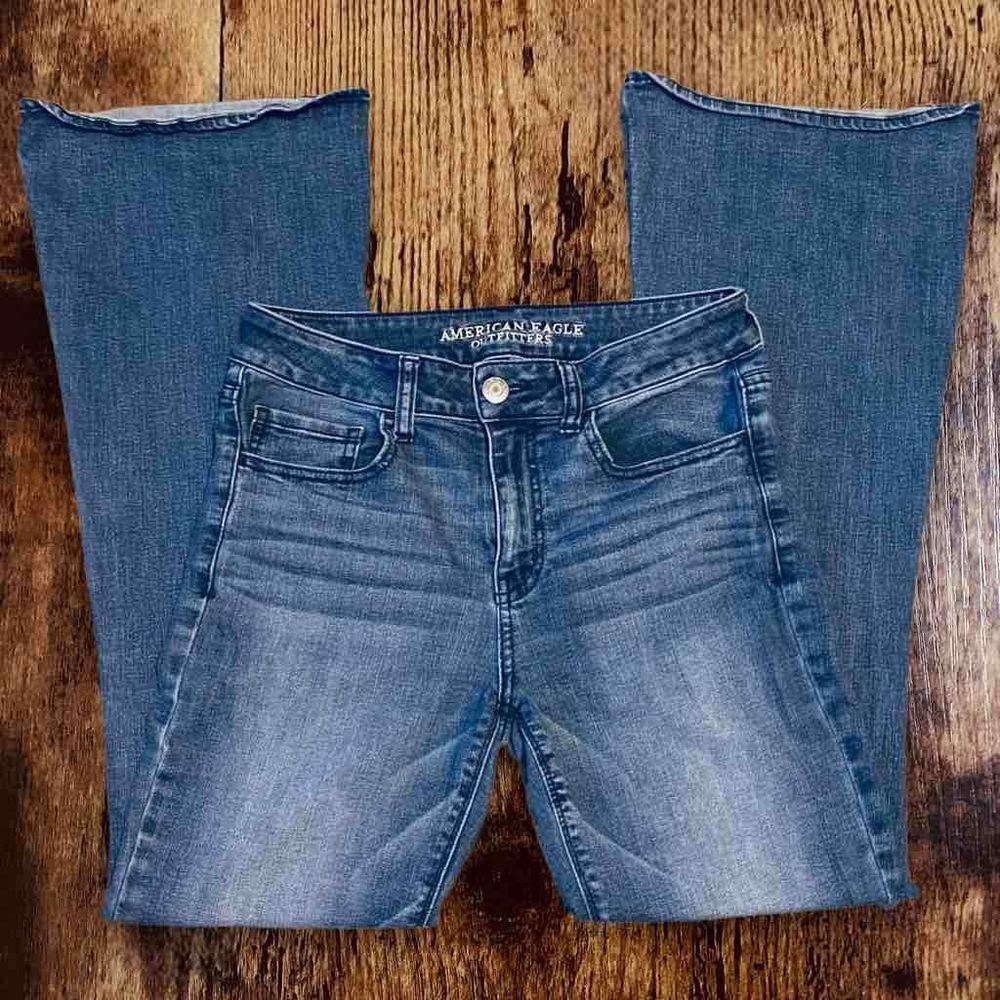 American Eagle Outfitters Women’s 8 Hi Rise Regular Super Stretch Jeans